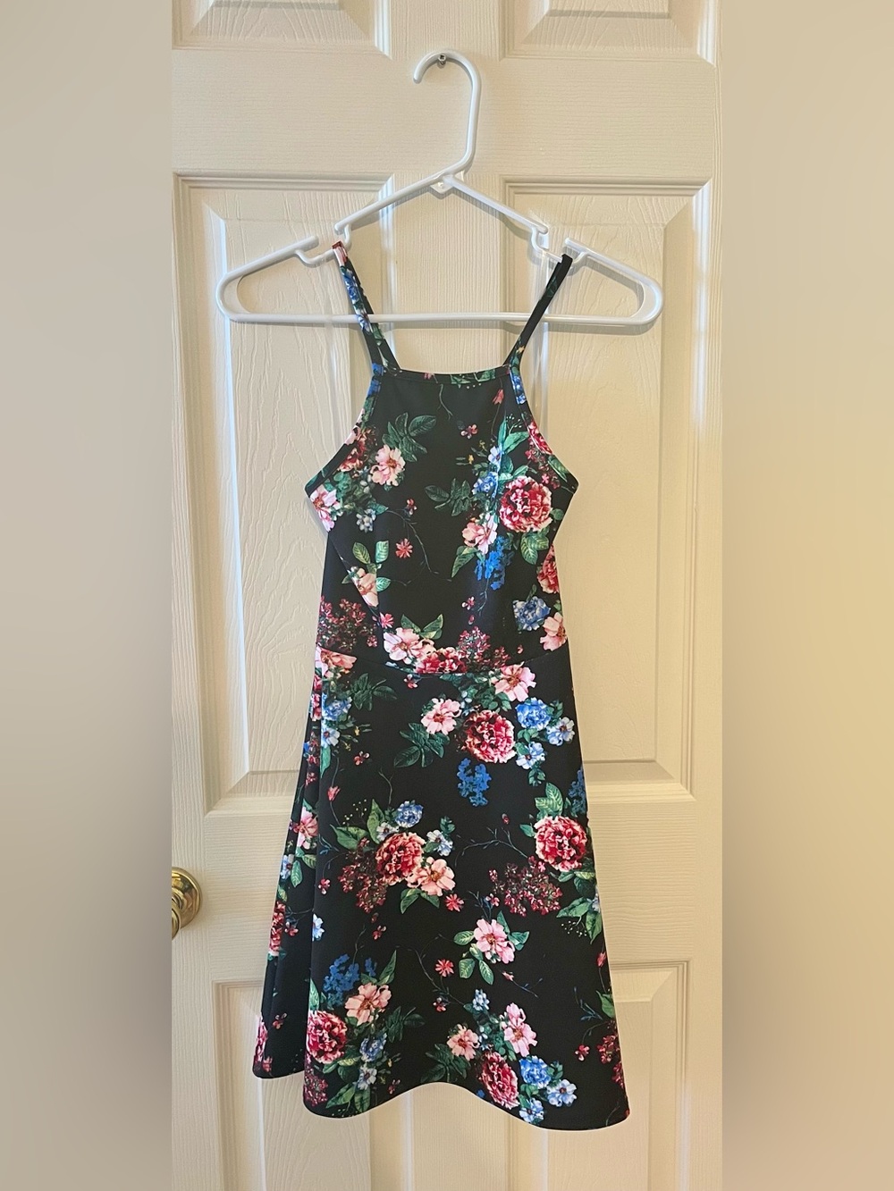 Noble U Black Floral Halter Dress